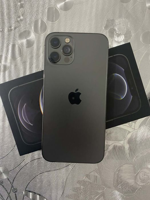 Vând iphone 12 pro