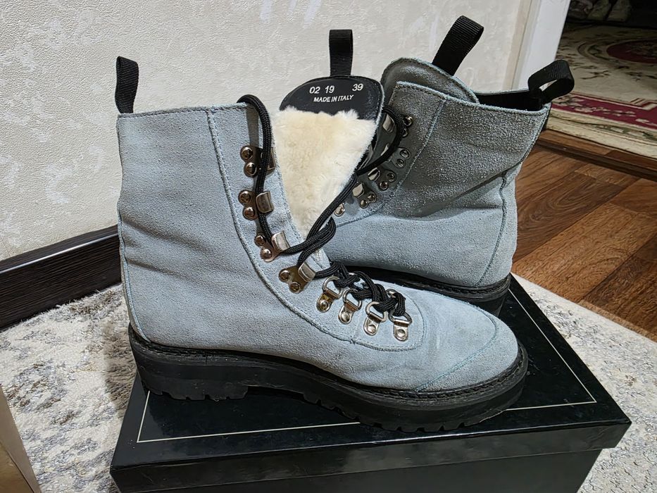 Продам женские Сапоги р.39