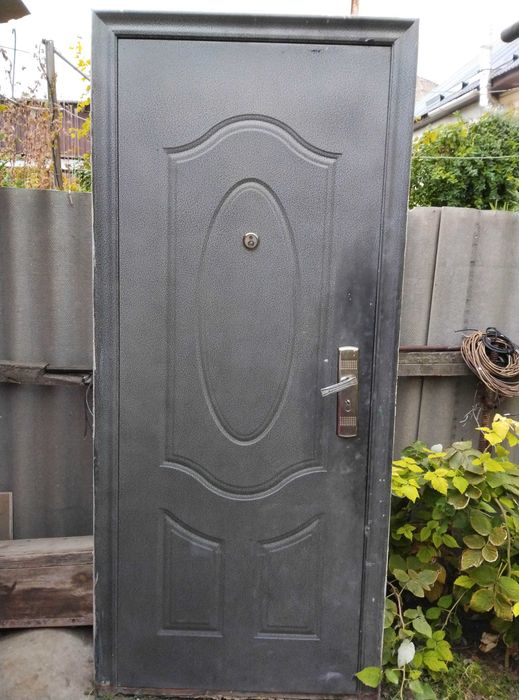 Дверь металлическая входная