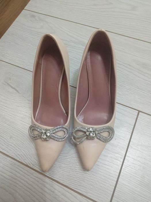 Продам туфельки.