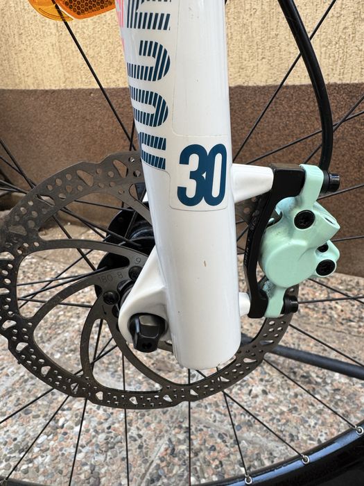 Bicicleta dama Rockrider ST900 alba marimea M