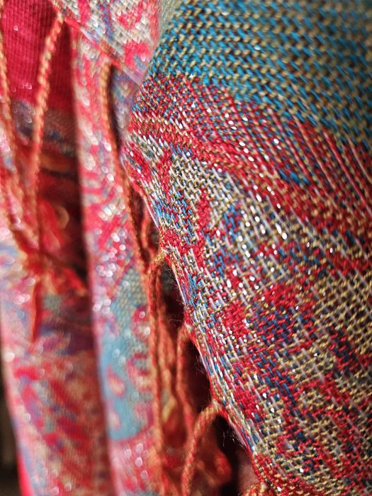 Голям, ефектен шал