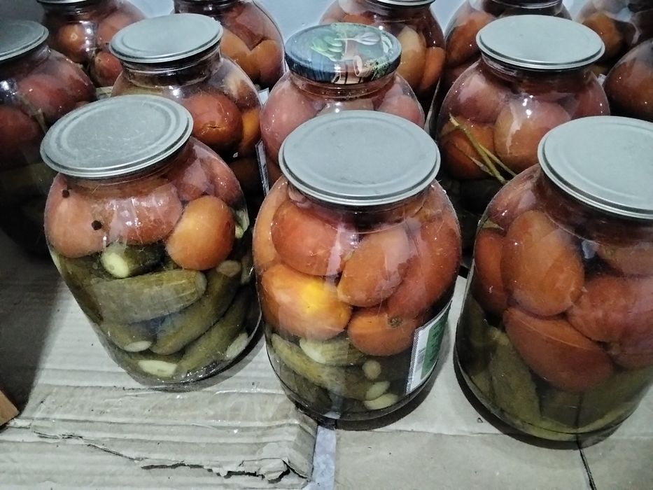 Продам соленые огурцы помидоры