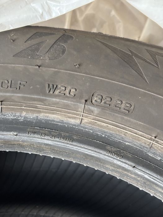 Amvelope iarna Bridgestone 215/65/R17