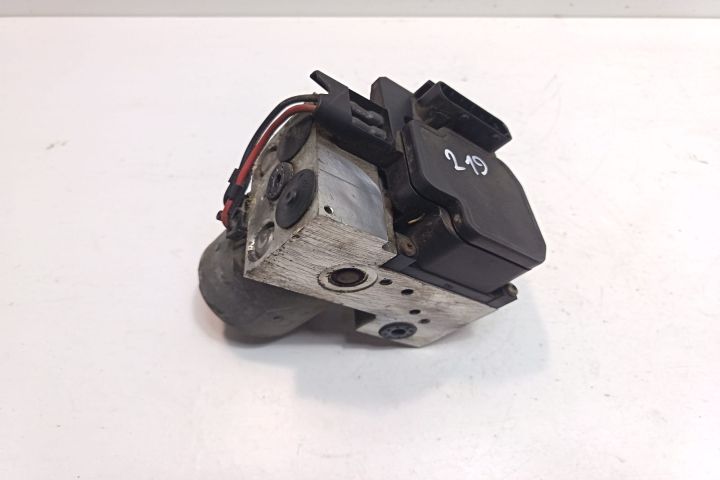 Pompa ABS 8E0614111T Volkswagen VW Passat B5.5 (facelift)