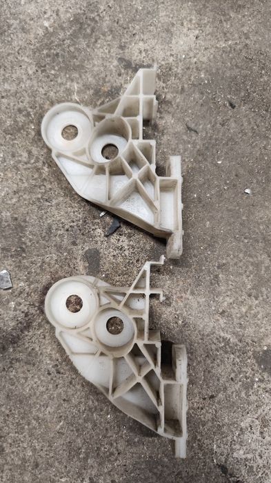 Държач предна броня бмв е46