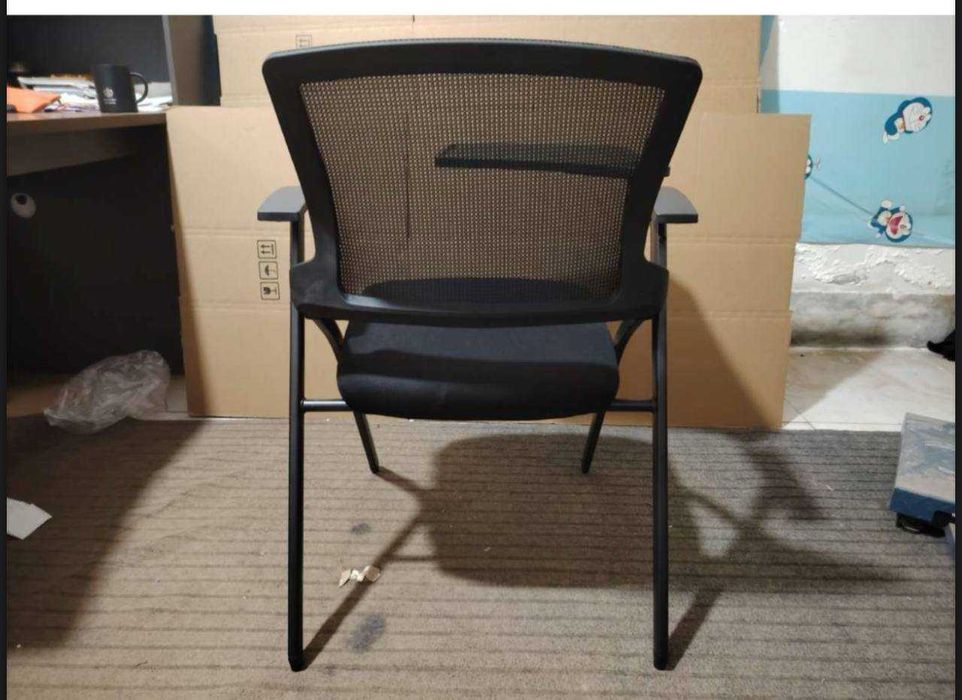 Многофункциональное офисное учебное кресло с откидной партой со склада