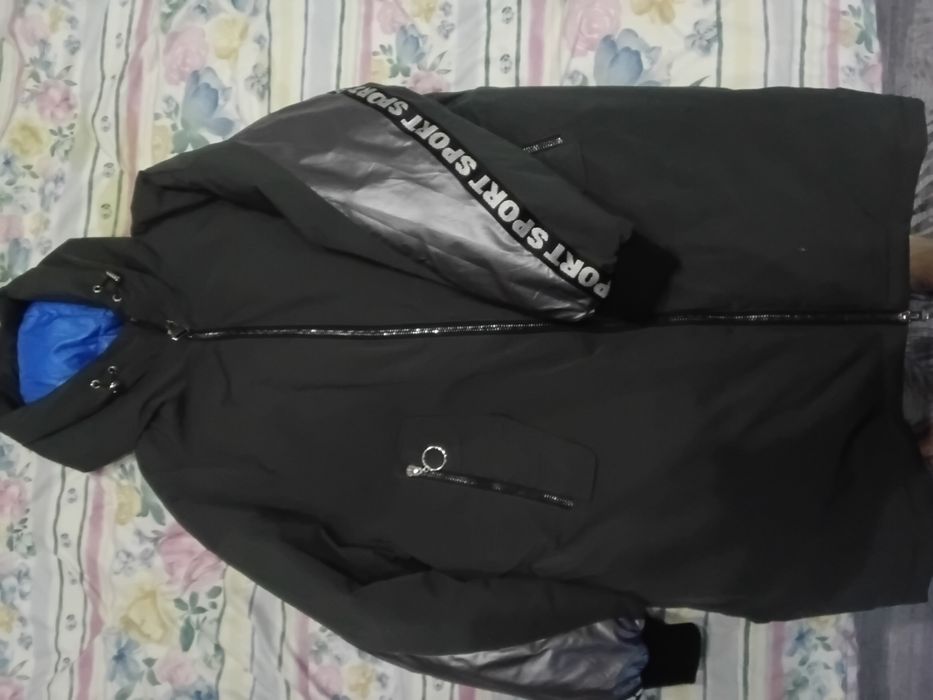 Продам зимнюю куртку.