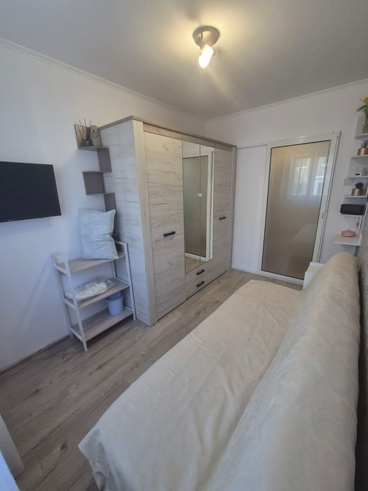 Vand apartament 3 camere
