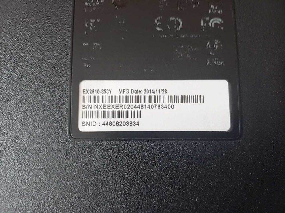 Acer EE5-571 Core i3.