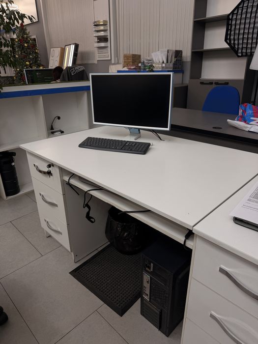 Стол рабочий офисный