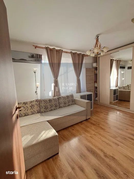 Apartament 2 camere, Aparatorii Patriei, curte proprie, centrala