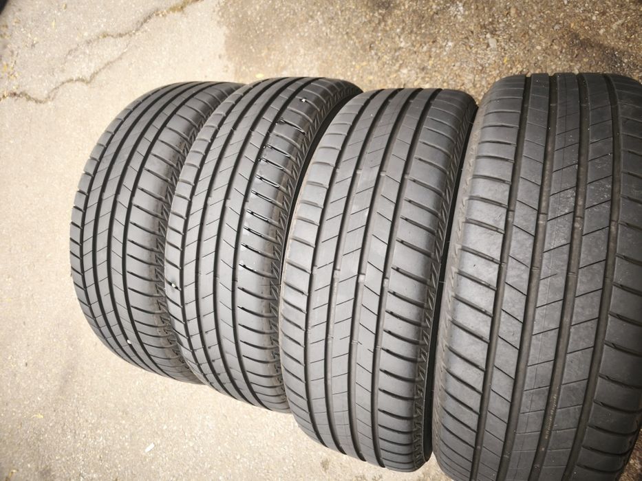 16" оригинални алуминиеви джанти за Toyota Yaris Hybrid.