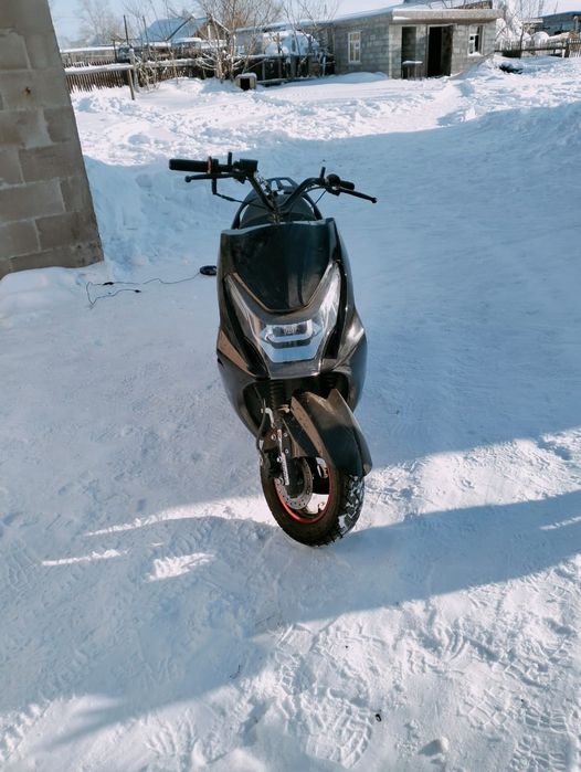 Продам скутер м8 150куб