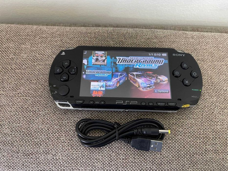Playstation PSP Sony modata cu 190 jocuri pe card instalate