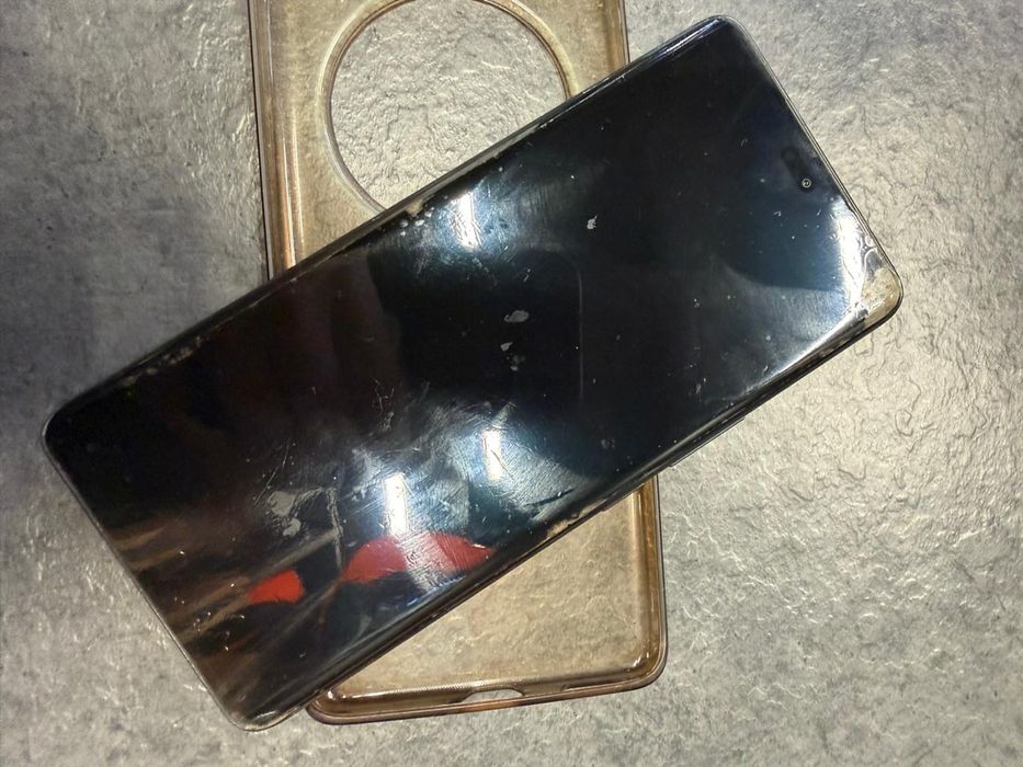 Телефон б/у в отл сост