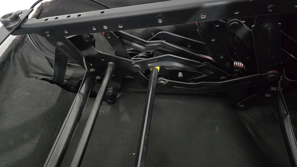 Canapea cu recliner și suport pentru picioare impecabilă - ca nouă