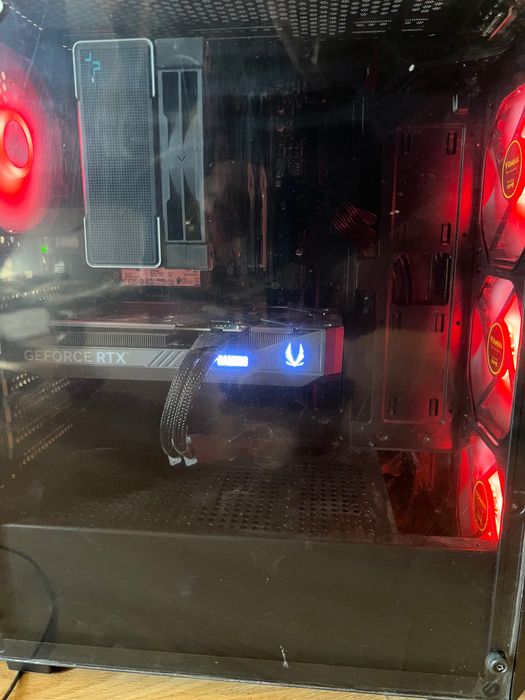 Мощен геймърски компютър + Монитор