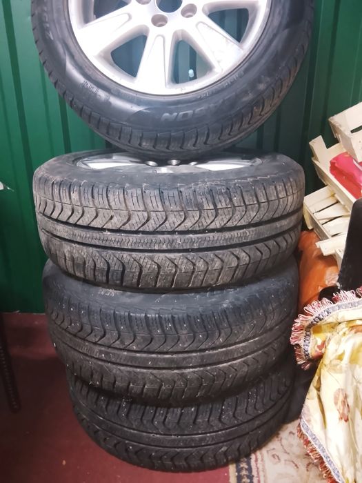 Продам шины в  отличном состоянии