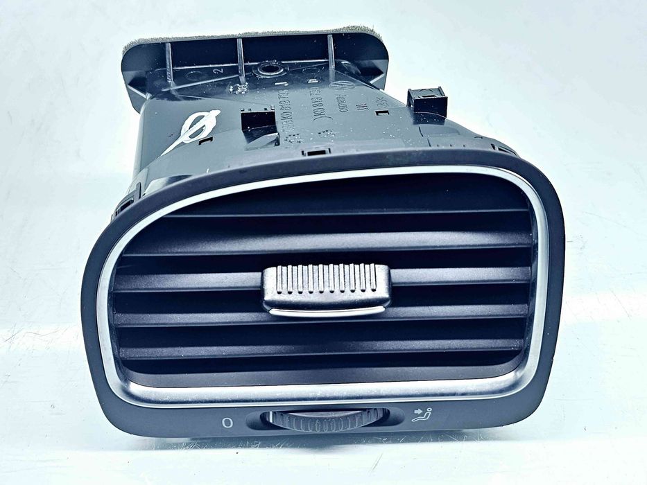 Grila aerisire stanga Volkswagen Golf 6 (5K1) [Fabr 2009-2013] 5K081