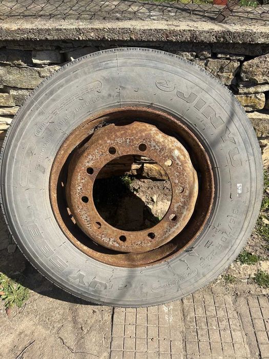 Гума с джанта за камион 315 70 22,5