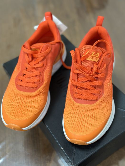 Кроссовки Fila (оранжевые)