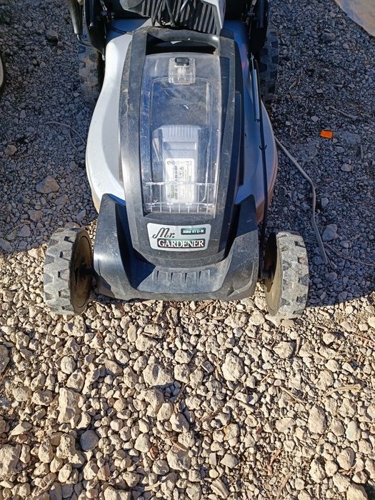 Ел Косачка с голяма батерия