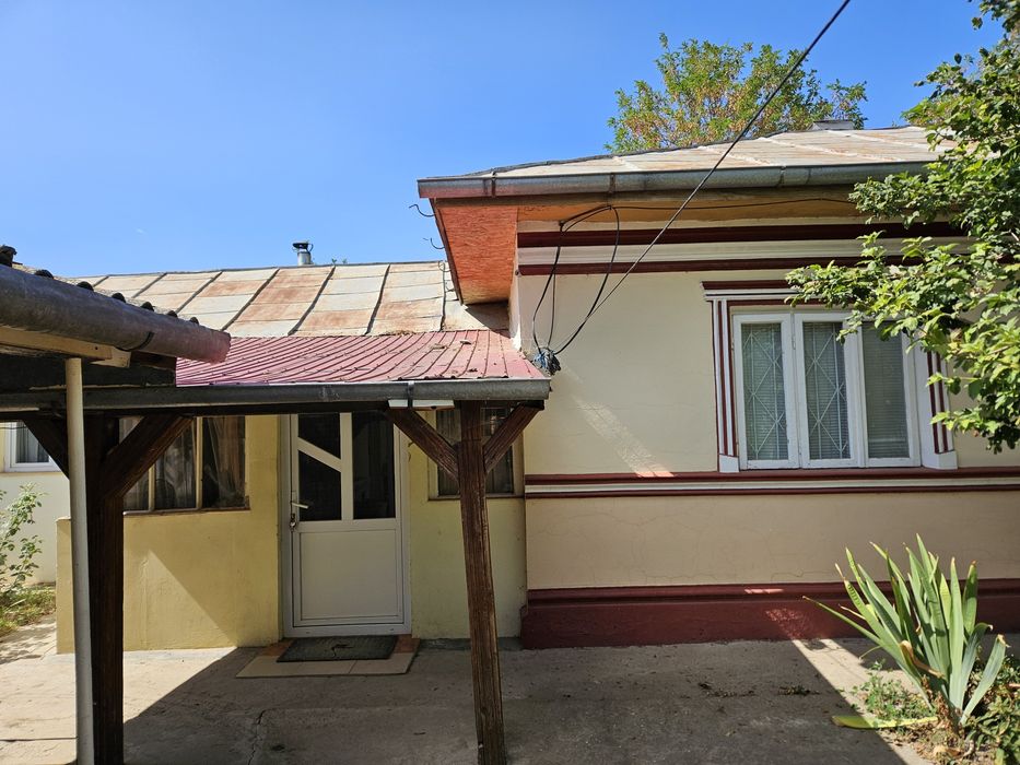 Casă in sat Săveni, Județ Ialomița