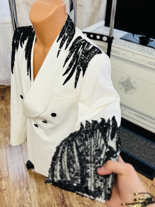 Sacou impecabil de lux.