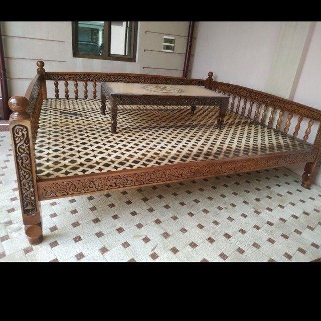 Тапчан тапшан сатлади