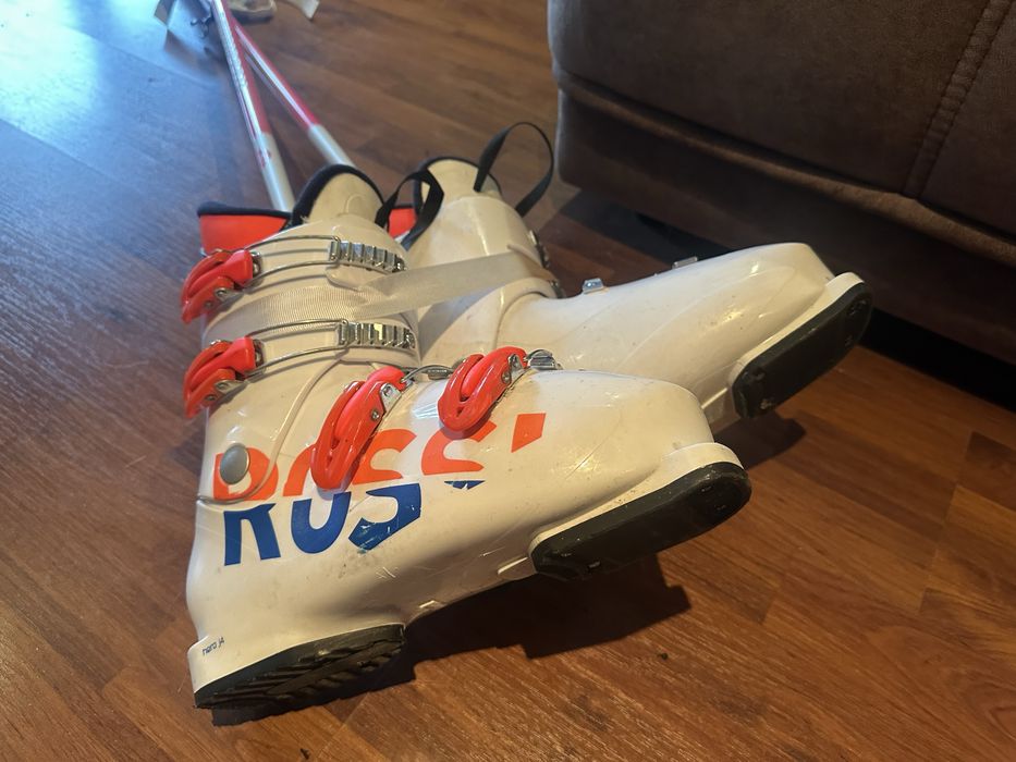 Ски,обувки и щеки Rossignol