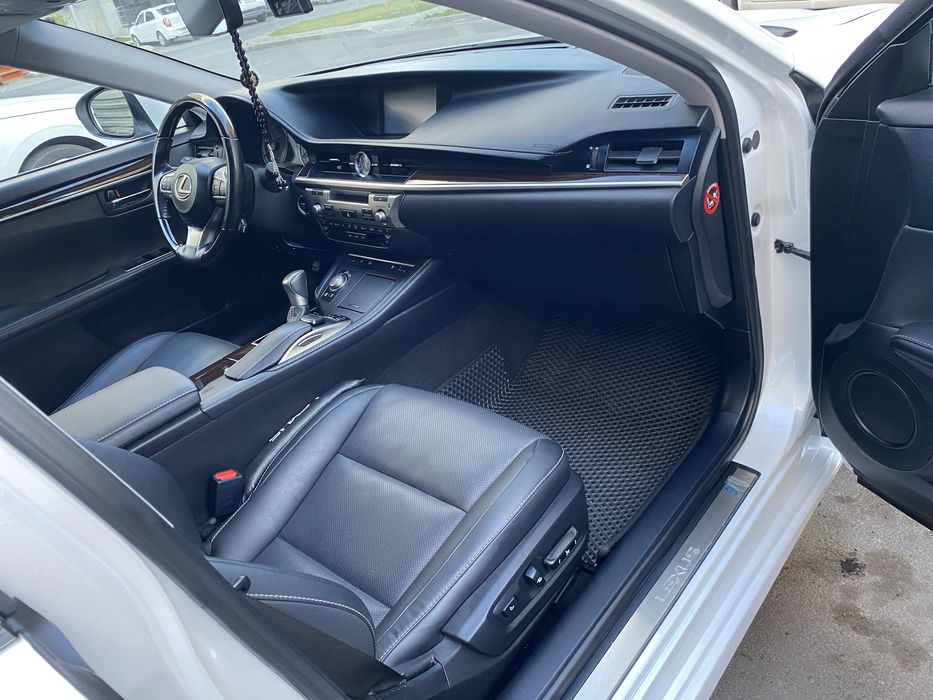 Продается лексус срочно