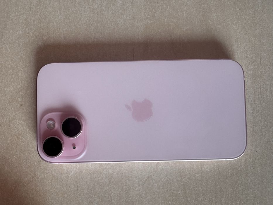 Iphone 15 pink и iphone 13 pink