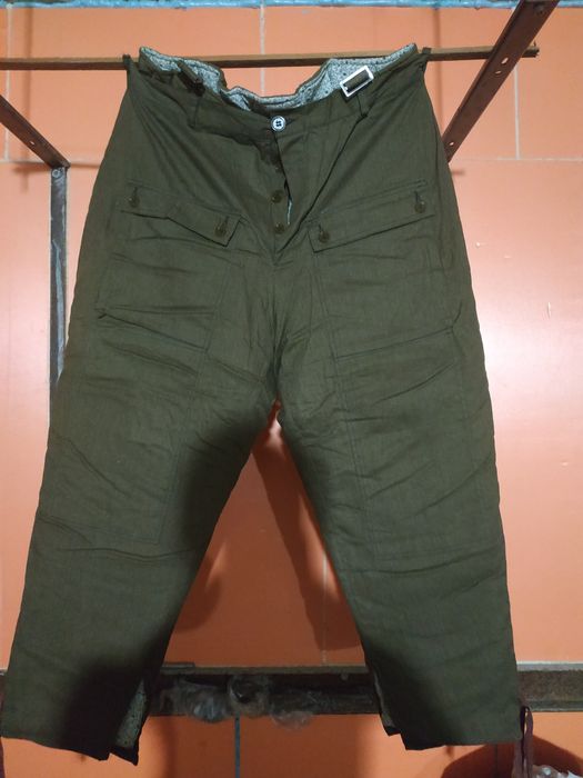 Камуфляж и утеплённые штаны.