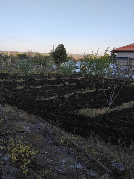 Продавам недвижим имот
