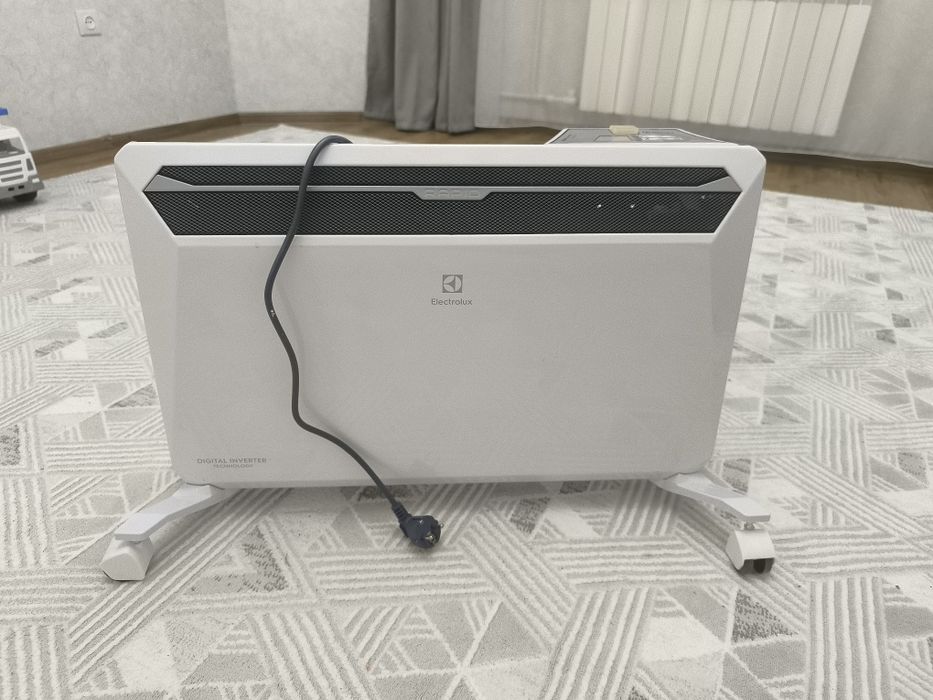 Продам два новых обогревателя Electrolux