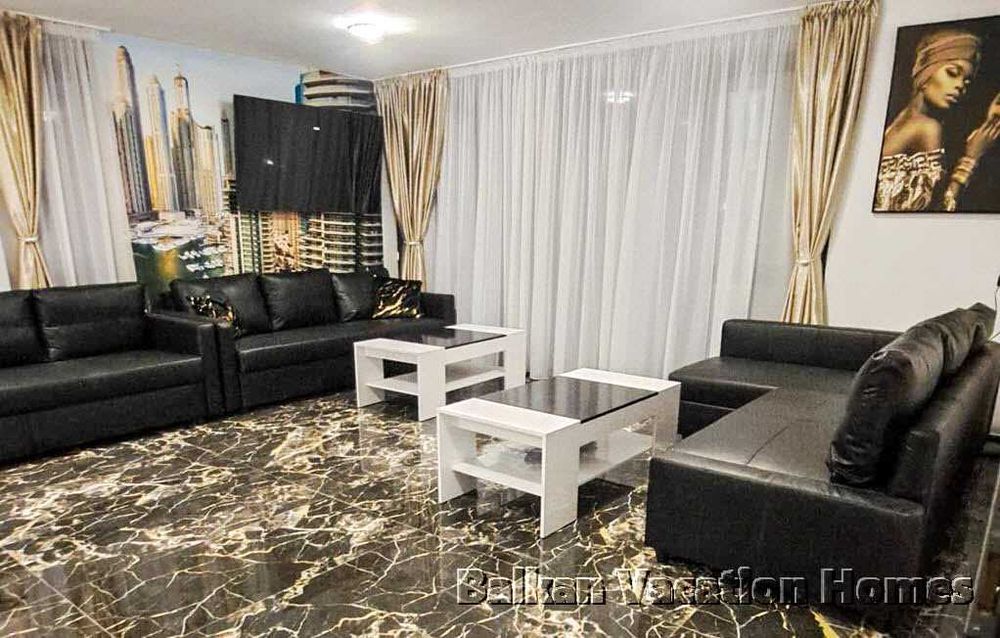 Spacious three-room luxurious apartment on the beach in Obzor