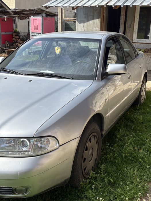 AUDI A4 0 — imagine 3