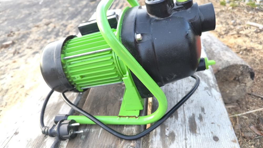 Насос садовый поверхностный