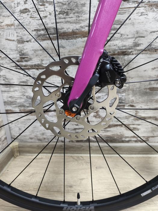 НОВ карбонов шосеен велосипед Ridley Fenix SLiC Disc 105 Di2 Vision