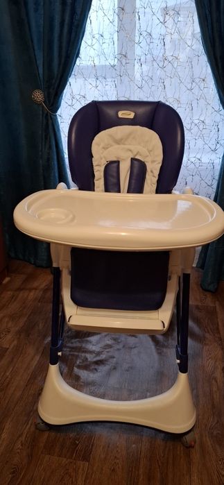 Продам стульчик для кормления.