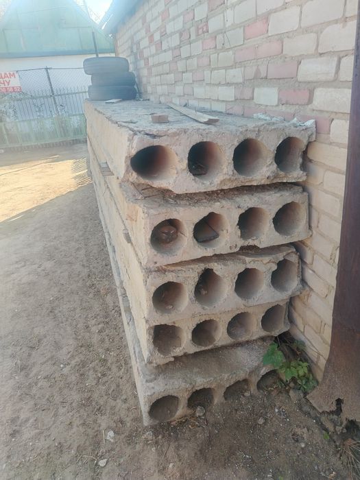 Продам  б/у  плиты