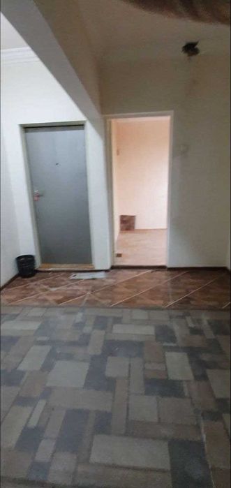 №4872 Продается квартира 4х ком 1 этаж кирпич 110кв