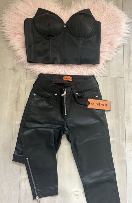 Дамски комплект бюстие с панталон