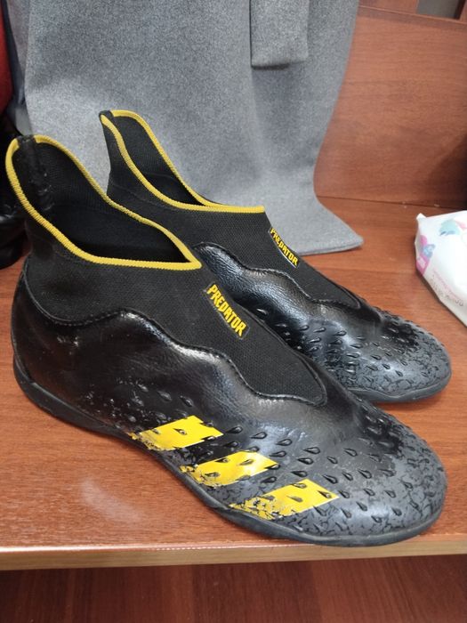 Продаются кеды мальчиковые размер 37