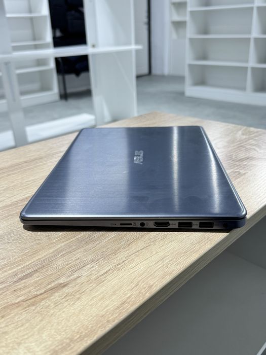 Ноутбук Asus E406M