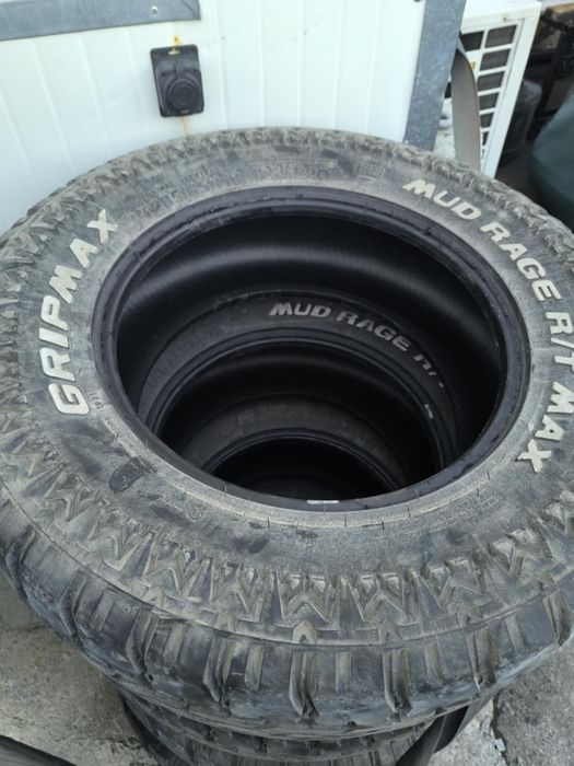 Гуми Gripmax 285/65 18 цола