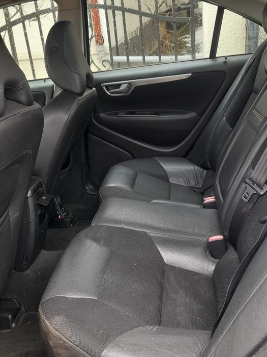 Vand Volvo S 60,unic proprietar