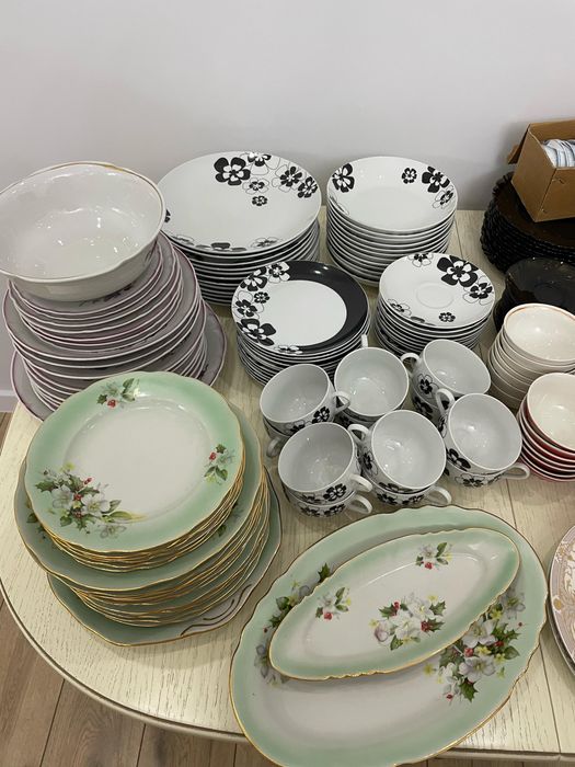 Посуда-сервиз в отличном состоянии