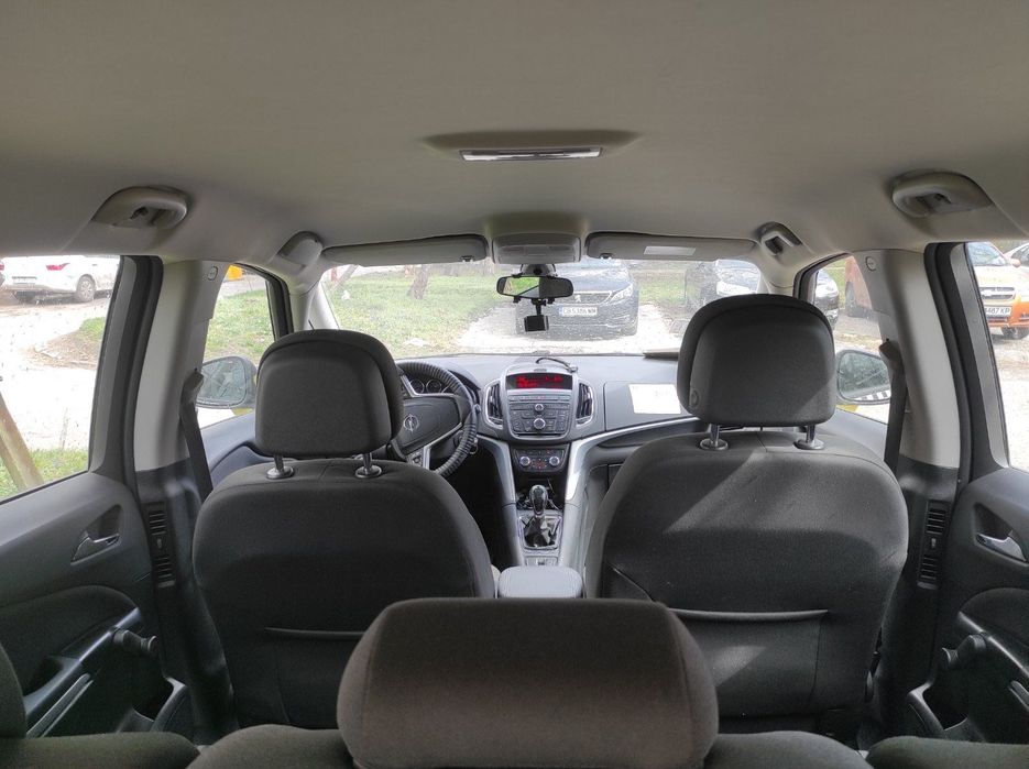Opel Zafira 7 местна